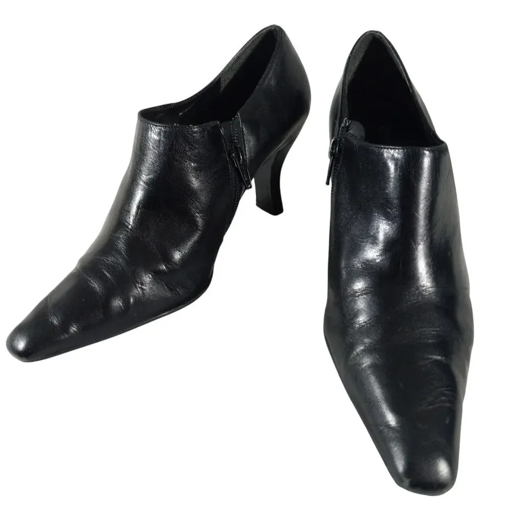 MICHELLE D.! BLACK GENUINE LEATHER POINTY TOE, RECTANGLE HEEL BOOTIES, HEELS! 5M